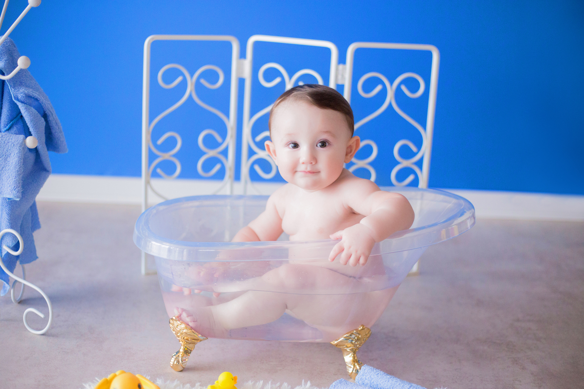 acompanhamento mensal de bebe caxias do sul figurino cenario tematico  personagem foto infantil serra gaucha fotografia familia mundo azul rosa ensaio fotografico crianca newborn baby menino menina smash the cake esmague o bolo banheira urso circo