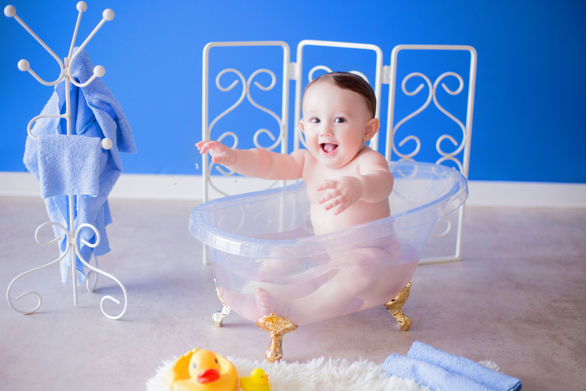 acompanhamento mensal de bebe caxias do sul figurino cenario tematico  personagem foto infantil serra gaucha fotografia familia mundo azul rosa ensaio fotografico crianca newborn baby menino menina smash the cake esmague o bolo banheira urso circo