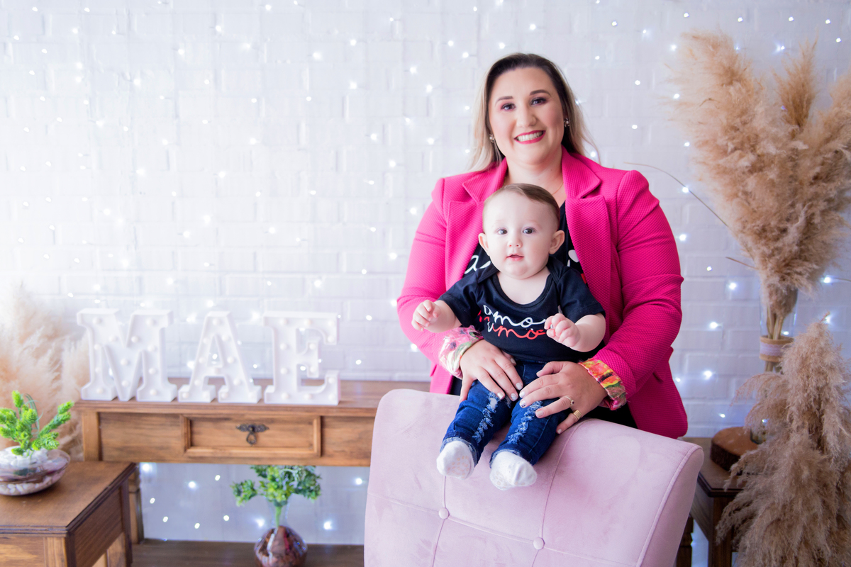 acompanhamento mensal de bebe caxias do sul figurino cenario tematico  personagem foto infantil serra gaucha fotografia familia mundo azul rosa ensaio fotografico crianca newborn baby menino menina smash the cake esmague o bolo banheira urso circo