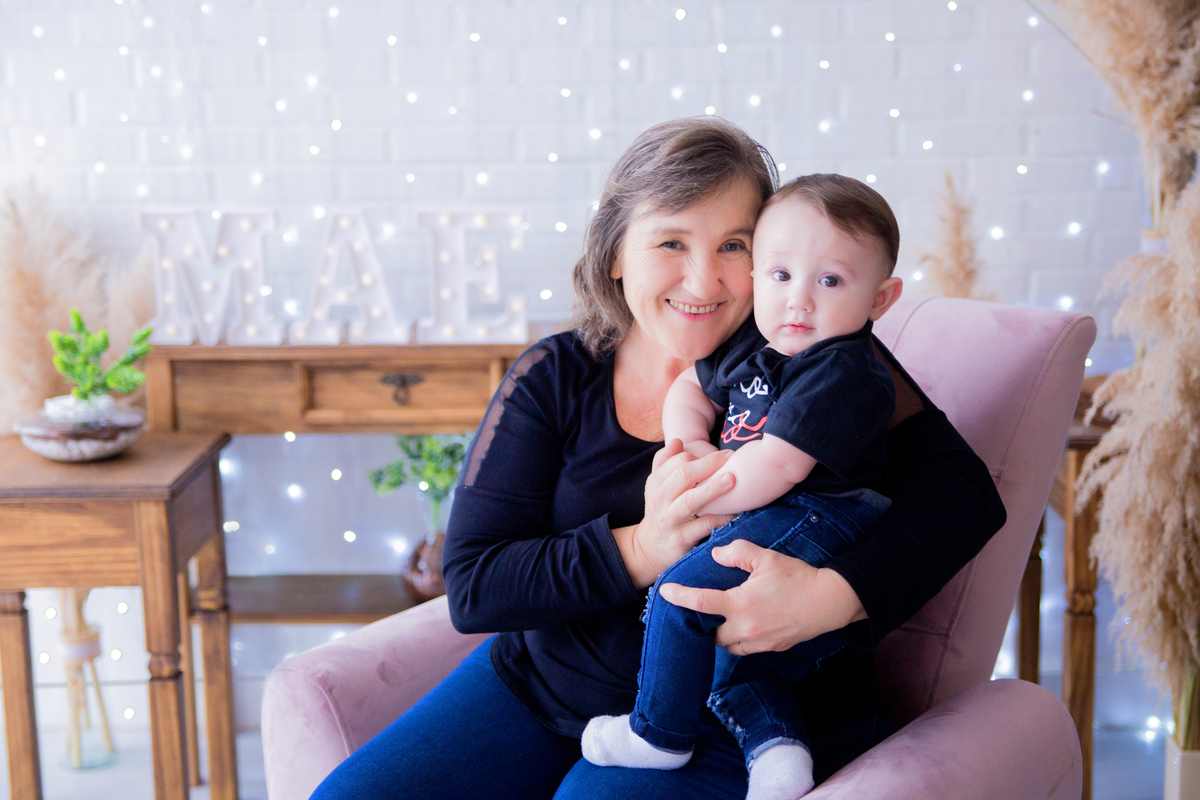 acompanhamento mensal de bebe caxias do sul figurino cenario tematico  personagem foto infantil serra gaucha fotografia familia mundo azul rosa ensaio fotografico crianca newborn baby menino menina smash the cake esmague o bolo banheira urso circo