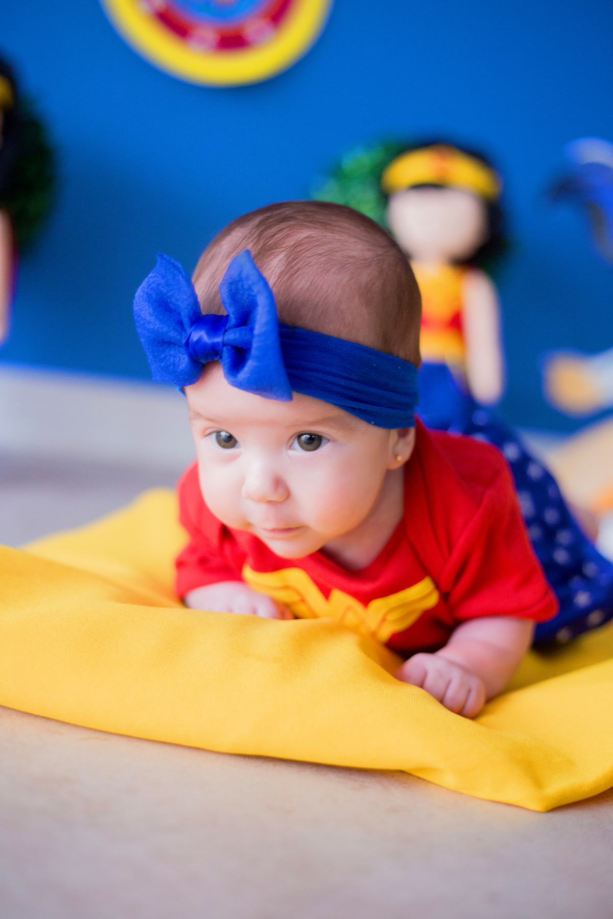 acompanhamento mensal de bebe caxias do sul figurino cenario tematico  personagem foto infantil serra gaucha fotografia familia mundo azul rosa ensaio fotografico crianca newborn baby menino menina smash the cake esmague o bolo banheira urso circo
