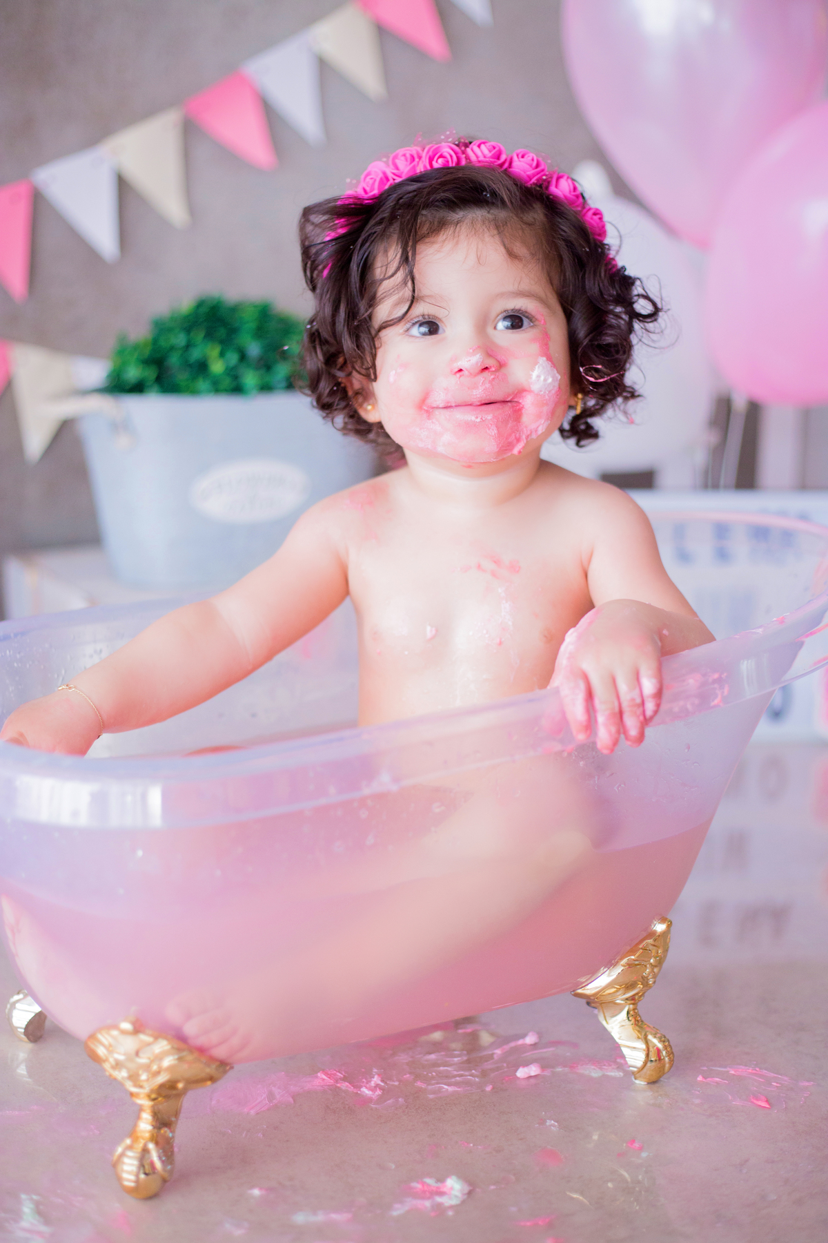 acompanhamento mensal de bebe caxias do sul figurino cenario tematico  personagem foto infantil serra gaucha fotografia familia mundo azul rosa ensaio fotografico crianca newborn baby menino menina smash the cake esmague o bolo banheira urso circo