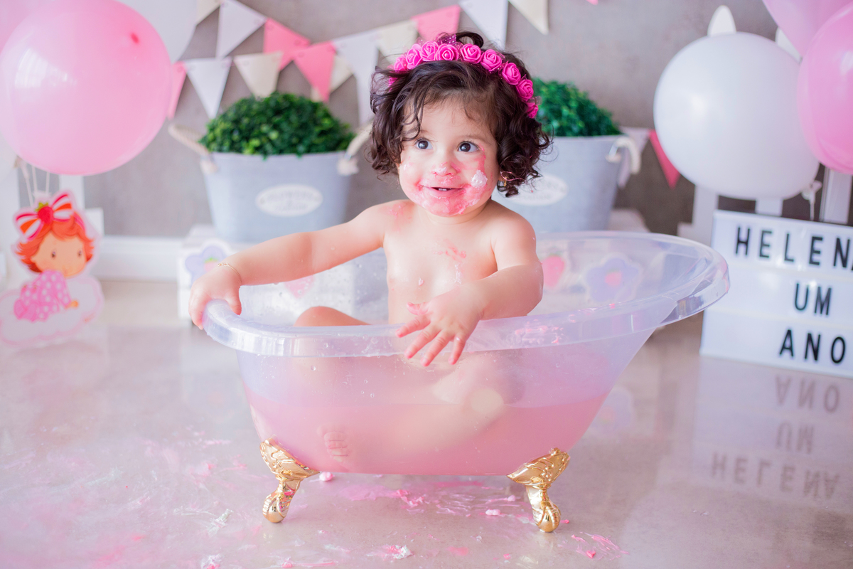 acompanhamento mensal de bebe caxias do sul figurino cenario tematico  personagem foto infantil serra gaucha fotografia familia mundo azul rosa ensaio fotografico crianca newborn baby menino menina smash the cake esmague o bolo banheira urso circo