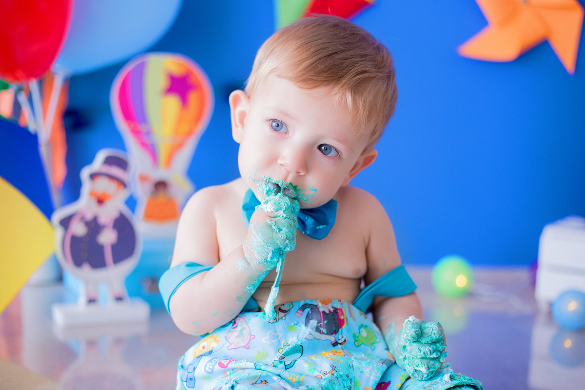 acompanhamento mensal de bebe caxias do sul figurino cenario tematico  personagem foto infantil serra gaucha fotografia familia mundo azul rosa ensaio fotografico crianca newborn baby menino menina smash the cake esmague o bolo banheira urso circo