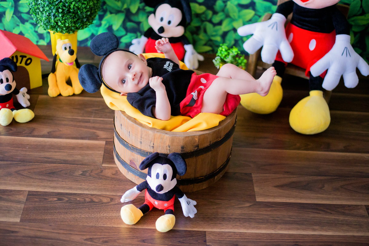 acompanhamento mensal de bebe caxias do sul figurino cenario tematico  personagem foto infantil serra gaucha fotografia familia mundo azul rosa ensaio fotografico crianca newborn baby menino menina smash the cake esmague o bolo banheira urso circo