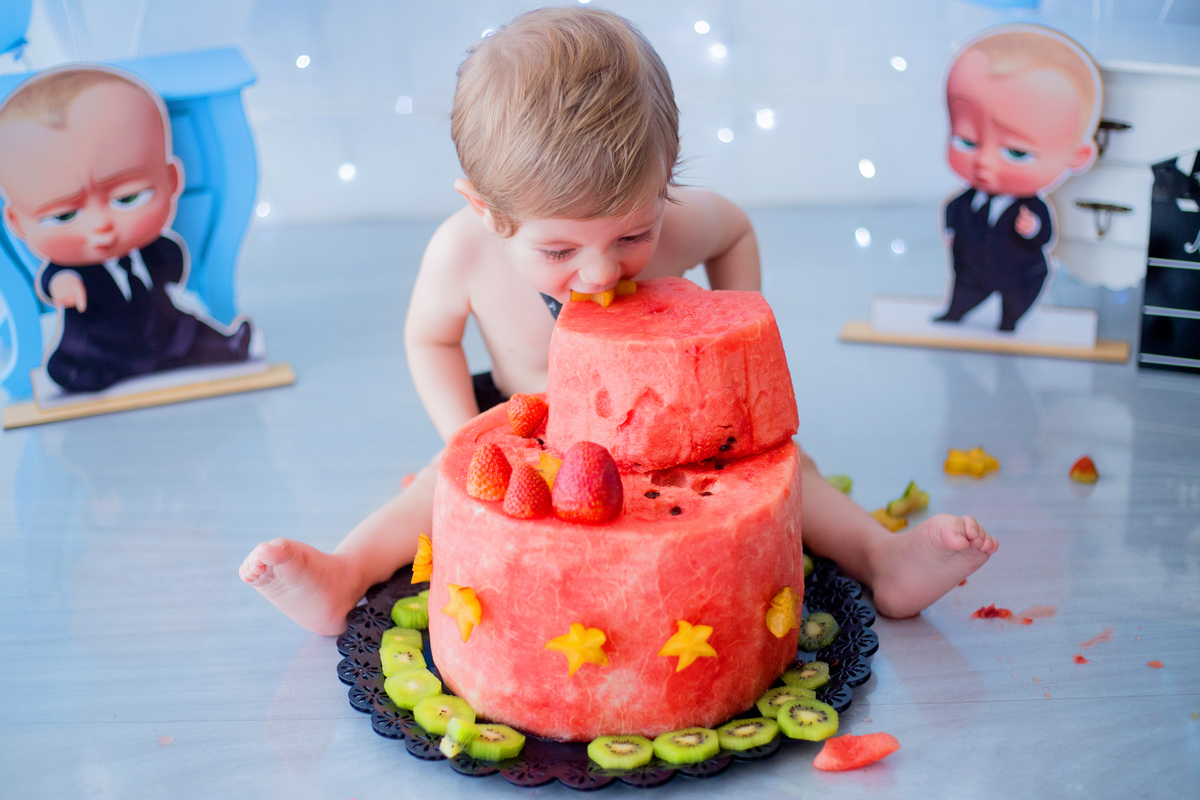 acompanhamento mensal de bebe caxias do sul figurino cenario tematico  personagem foto infantil serra gaucha fotografia familia mundo azul rosa ensaio fotografico crianca newborn baby menino menina smash the cake esmague o bolo banheira urso circo