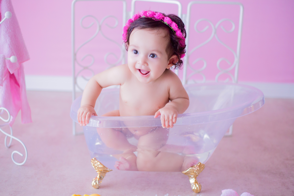 acompanhamento mensal de bebe caxias do sul figurino cenario tematico  personagem foto infantil serra gaucha fotografia familia mundo azul rosa ensaio fotografico crianca newborn baby menino menina smash the cake esmague o bolo banheira urso circo