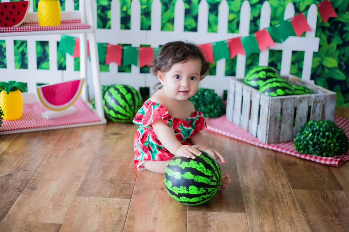 acompanhamento mensal de bebe caxias do sul figurino cenario tematico  personagem foto infantil serra gaucha fotografia familia mundo azul rosa ensaio fotografico crianca newborn baby menino menina smash the cake esmague o bolo banheira urso circo