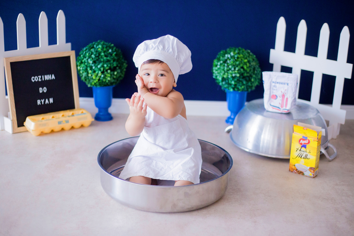 acompanhamento mensal de bebe caxias do sul figurino cenario tematico  personagem foto infantil serra gaucha fotografia familia mundo azul rosa ensaio fotografico crianca newborn baby menino menina smash the cake esmague o bolo banheira urso circo