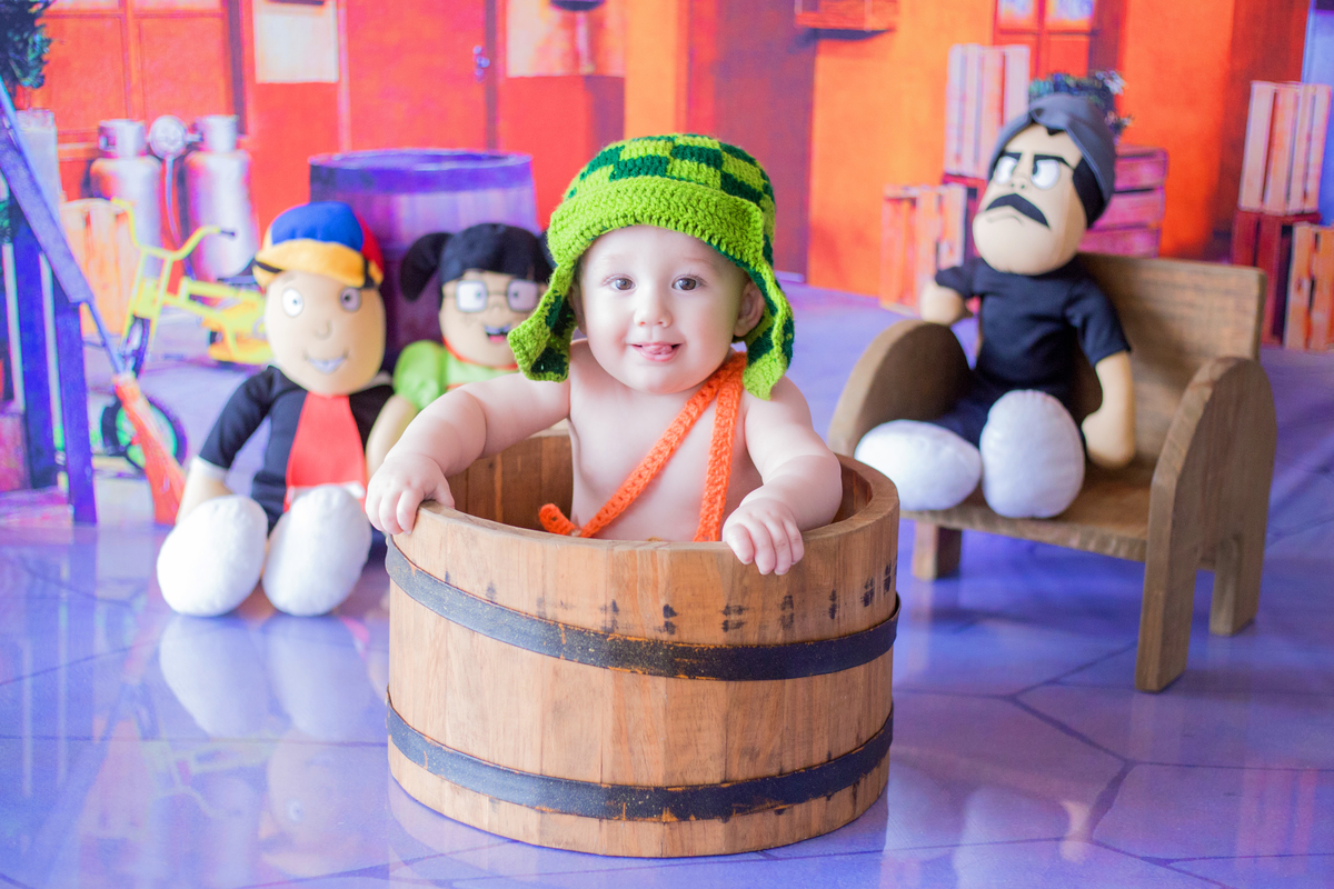 acompanhamento mensal de bebe caxias do sul figurino cenario tematico  personagem foto infantil serra gaucha fotografia familia mundo azul rosa ensaio fotografico crianca newborn baby menino menina smash the cake esmague o bolo banheira urso circo