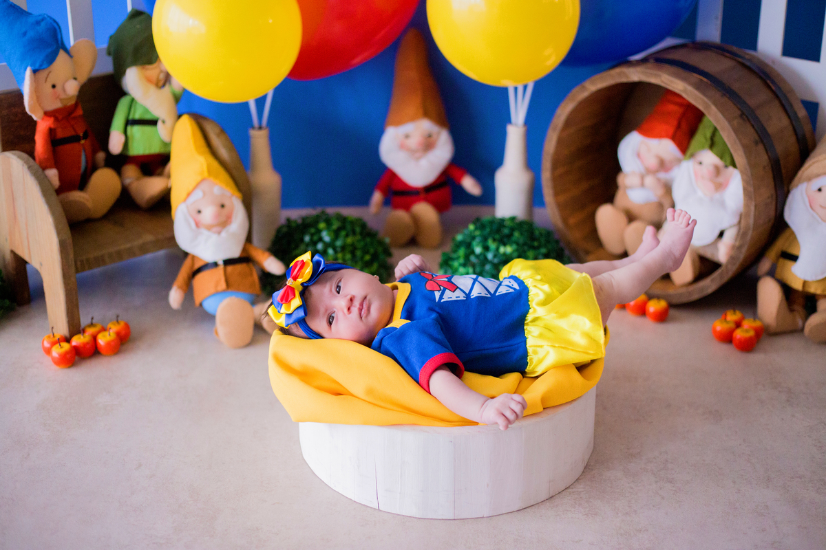 acompanhamento mensal de bebe caxias do sul figurino cenario tematico  personagem foto infantil serra gaucha fotografia familia mundo azul rosa ensaio fotografico crianca newborn baby menino menina smash the cake esmague o bolo banheira urso circo