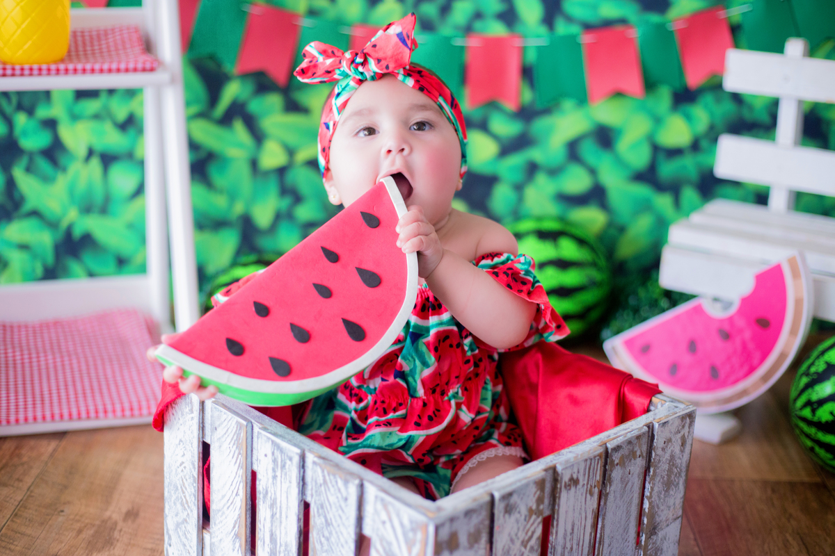acompanhamento mensal de bebe caxias do sul figurino cenario tematico  personagem foto infantil serra gaucha fotografia familia mundo azul rosa ensaio fotografico crianca newborn baby menino menina smash the cake esmague o bolo banheira urso circo