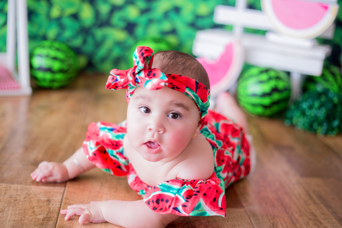 acompanhamento mensal de bebe caxias do sul figurino cenario tematico  personagem foto infantil serra gaucha fotografia familia mundo azul rosa ensaio fotografico crianca newborn baby menino menina smash the cake esmague o bolo banheira urso circo