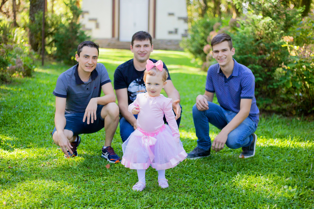 acompanhamento mensal de bebe caxias do sul figurino cenario tematico  personagem foto infantil serra gaucha fotografia familia mundo azul rosa ensaio fotografico crianca newborn baby menino menina smash the cake esmague o bolo banheira urso circo