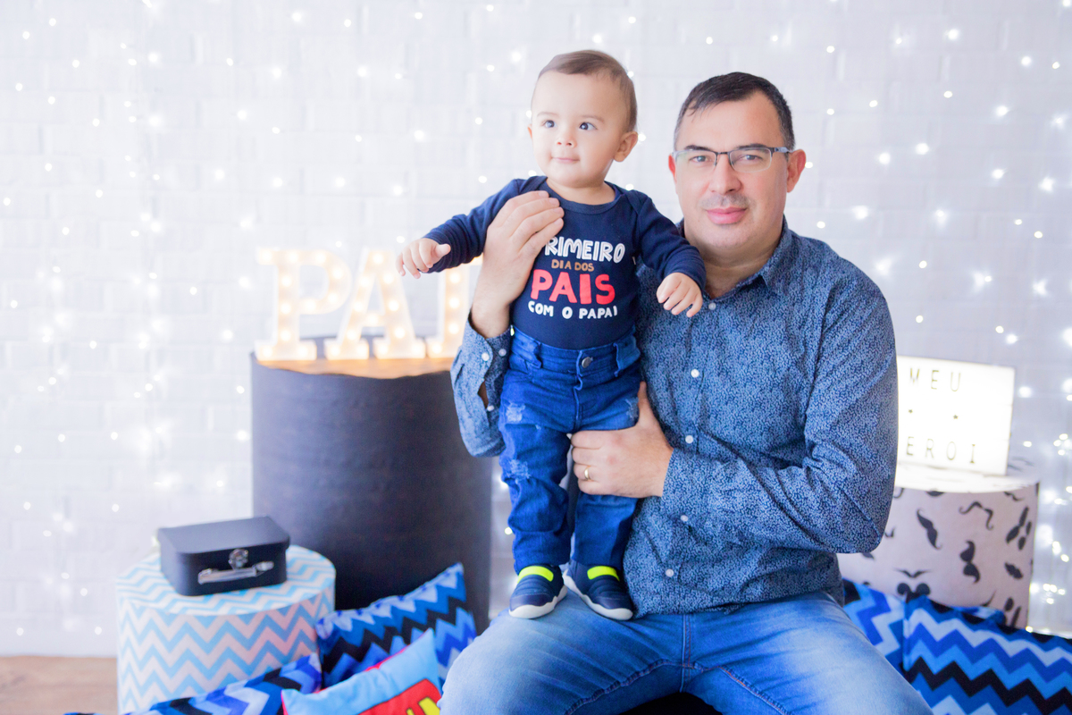 acompanhamento mensal de bebe caxias do sul figurino cenario tematico  personagem foto infantil serra gaucha fotografia familia mundo azul rosa ensaio fotografico crianca newborn baby menino menina smash the cake esmague o bolo banheira urso circo