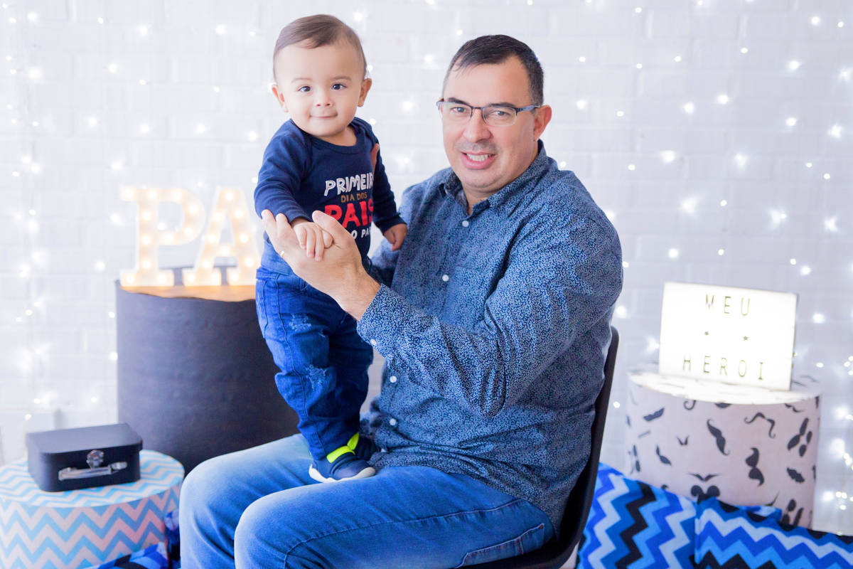 acompanhamento mensal de bebe caxias do sul figurino cenario tematico  personagem foto infantil serra gaucha fotografia familia mundo azul rosa ensaio fotografico crianca newborn baby menino menina smash the cake esmague o bolo banheira urso circo