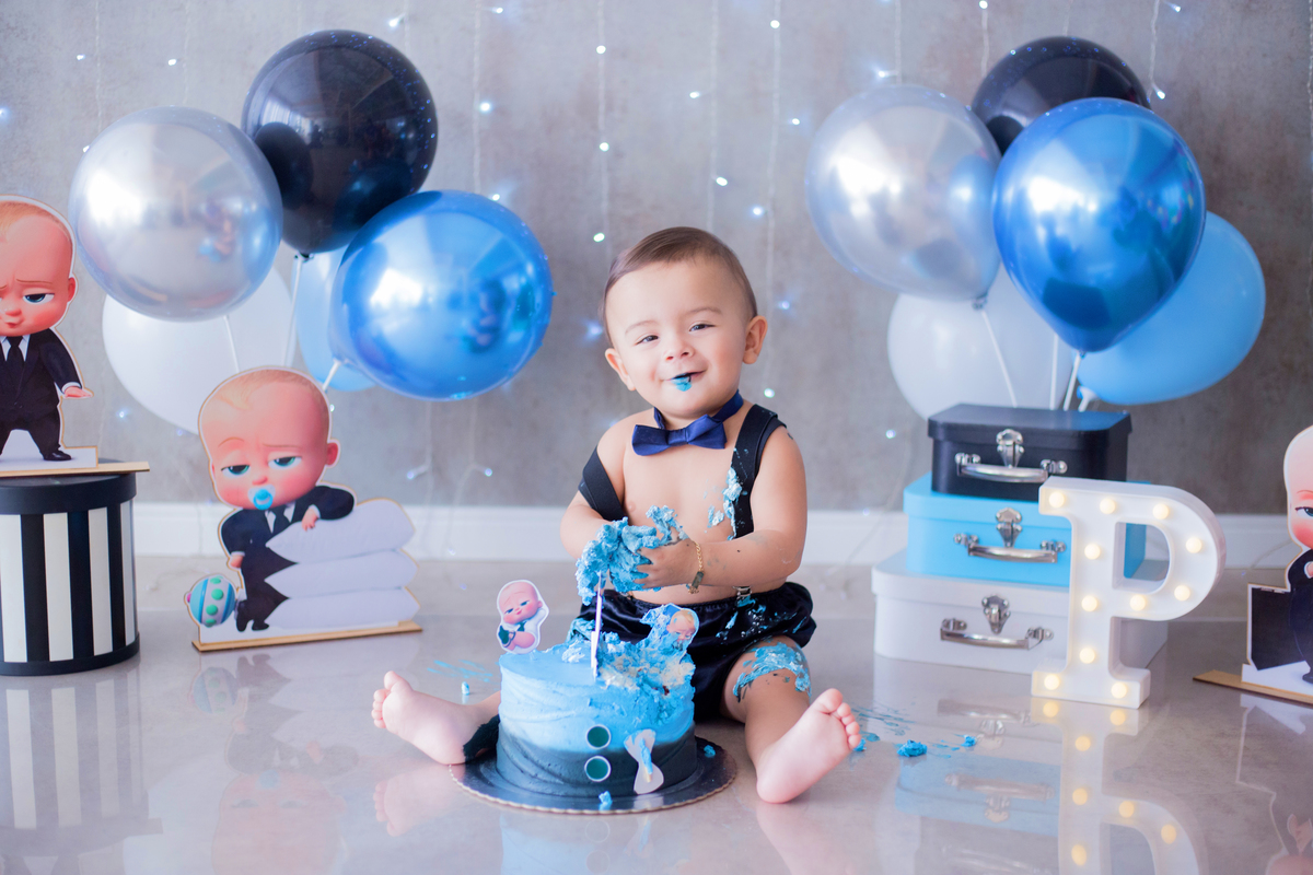 acompanhamento mensal de bebe caxias do sul figurino cenario tematico  personagem foto infantil serra gaucha fotografia familia mundo azul rosa ensaio fotografico crianca newborn baby menino menina smash the cake esmague o bolo banheira urso circo