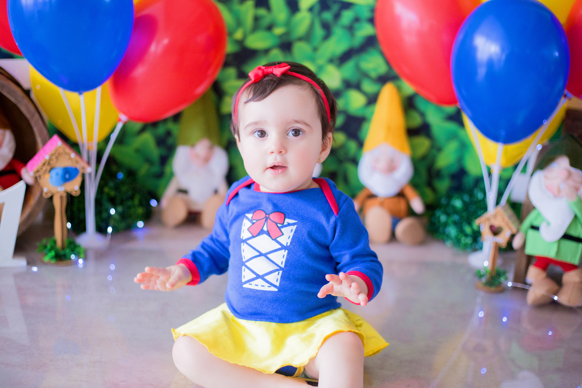 acompanhamento mensal de bebe caxias do sul figurino cenario tematico  personagem foto infantil serra gaucha fotografia familia mundo azul rosa ensaio fotografico crianca newborn baby menino menina smash the cake esmague o bolo banheira urso circo