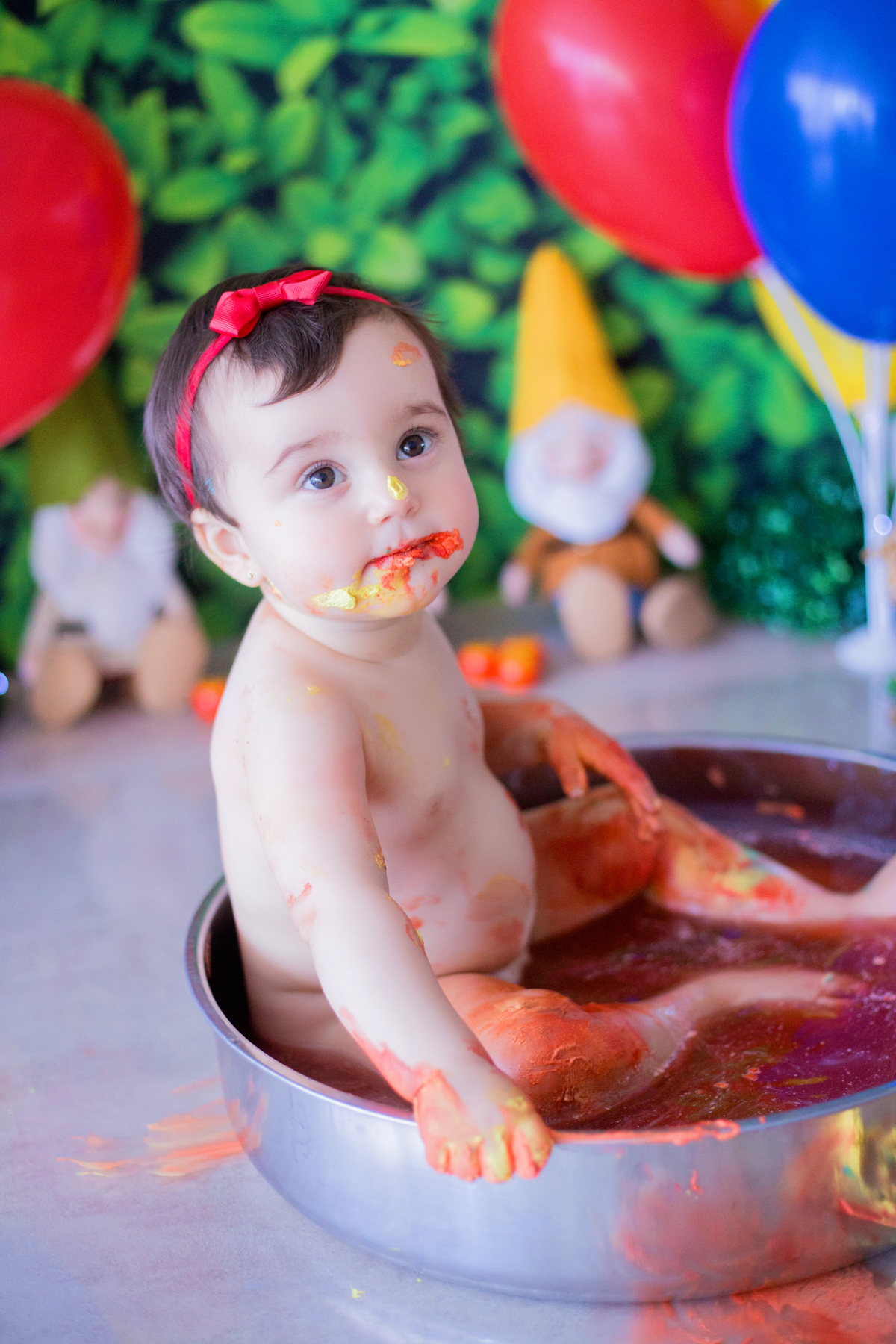 acompanhamento mensal de bebe caxias do sul figurino cenario tematico  personagem foto infantil serra gaucha fotografia familia mundo azul rosa ensaio fotografico crianca newborn baby menino menina smash the cake esmague o bolo banheira urso circo