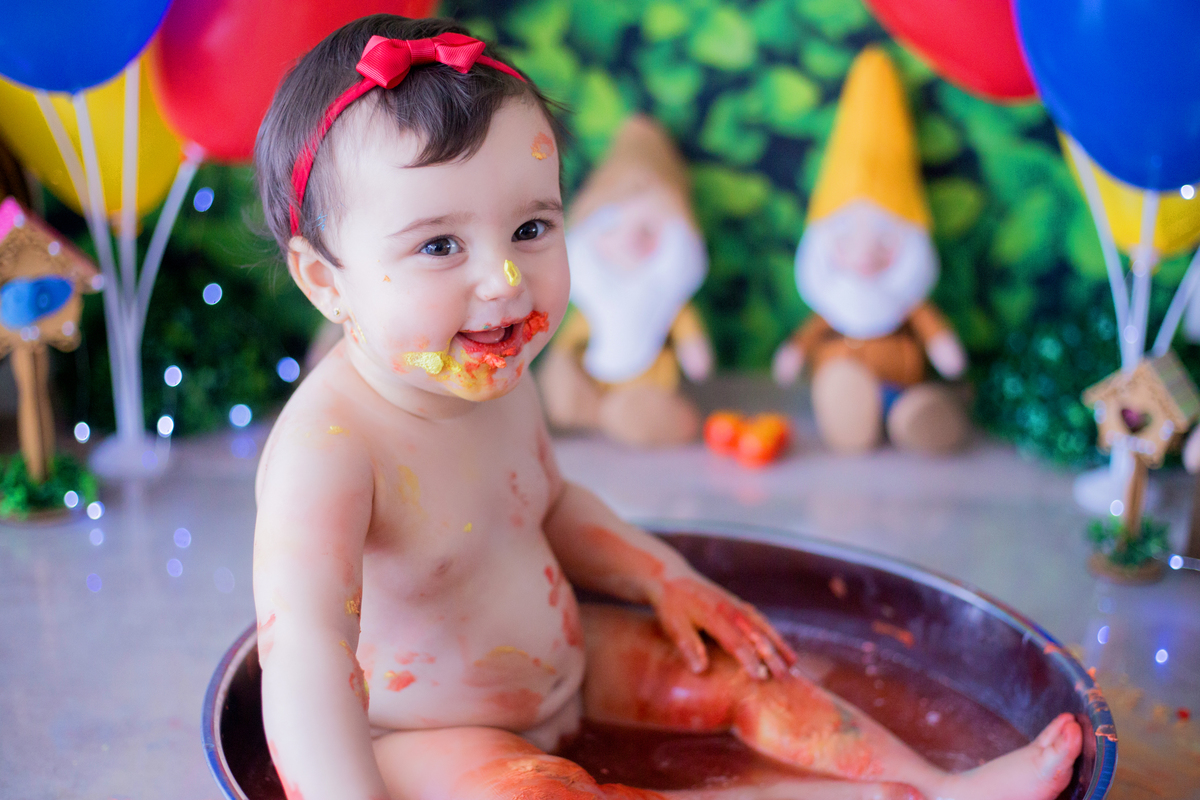 acompanhamento mensal de bebe caxias do sul figurino cenario tematico  personagem foto infantil serra gaucha fotografia familia mundo azul rosa ensaio fotografico crianca newborn baby menino menina smash the cake esmague o bolo banheira urso circo