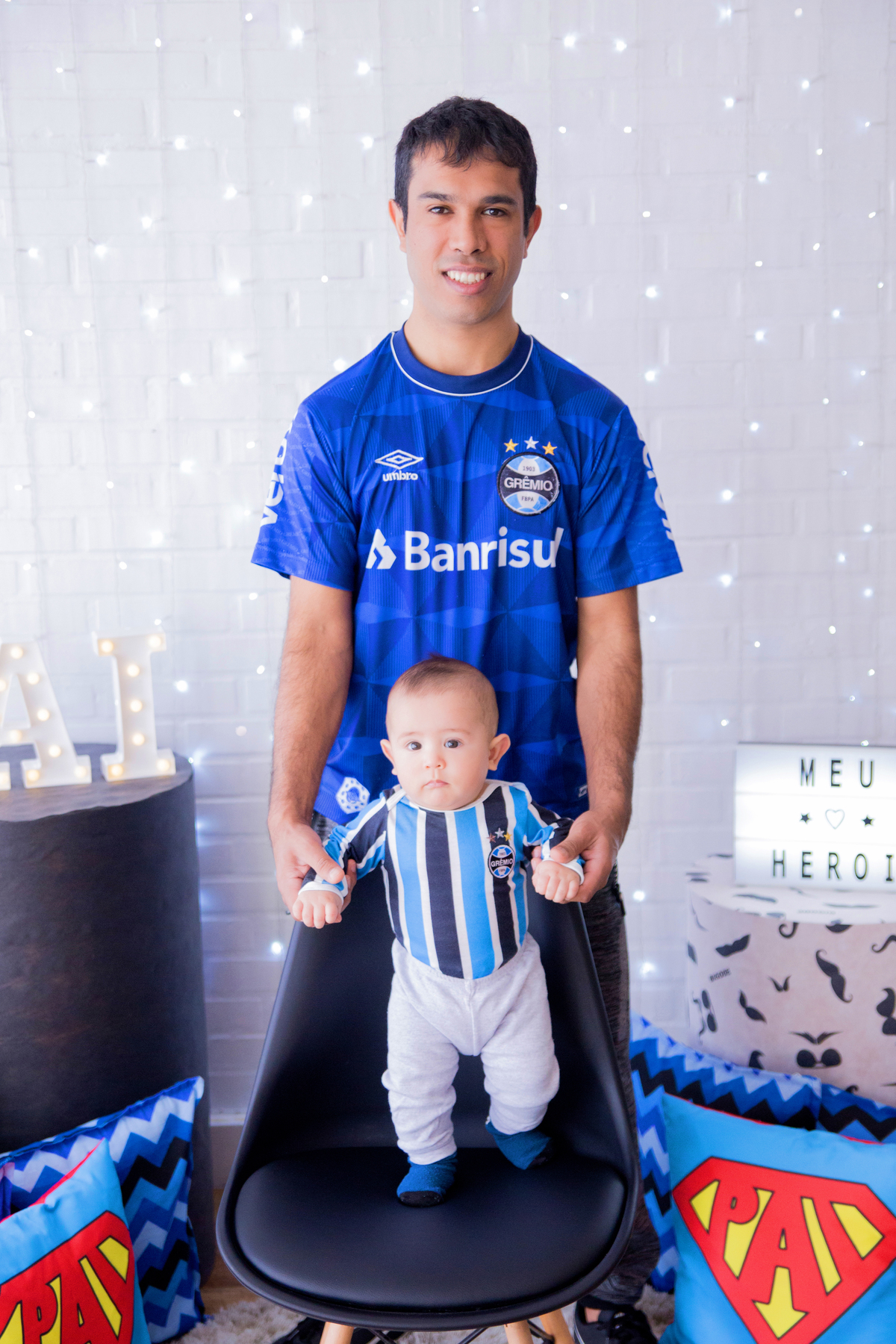 acompanhamento mensal de bebe caxias do sul figurino cenario tematico  personagem foto infantil serra gaucha fotografia familia mundo azul rosa ensaio fotografico crianca newborn baby menino menina smash the cake esmague o bolo banheira urso circo