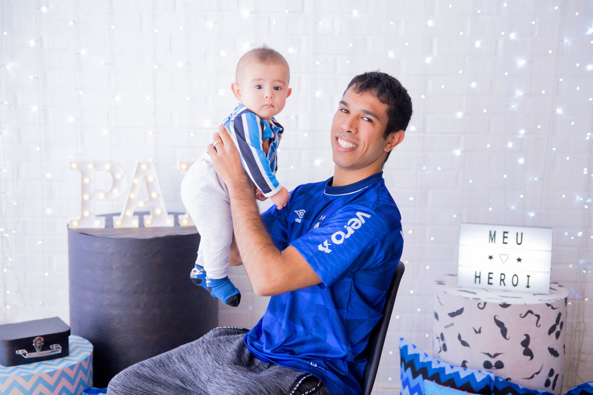 acompanhamento mensal de bebe caxias do sul figurino cenario tematico  personagem foto infantil serra gaucha fotografia familia mundo azul rosa ensaio fotografico crianca newborn baby menino menina smash the cake esmague o bolo banheira urso circo