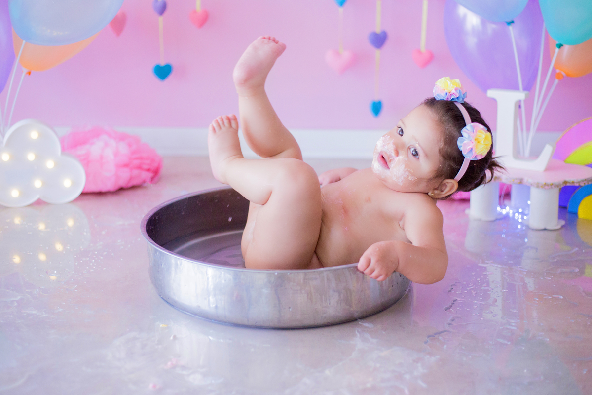 acompanhamento mensal de bebe caxias do sul figurino cenario tematico  personagem foto infantil serra gaucha fotografia familia mundo azul rosa ensaio fotografico crianca newborn baby menino menina smash the cake esmague o bolo banheira urso circo