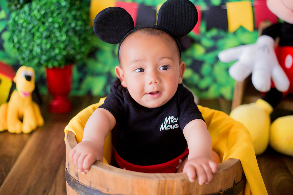 acompanhamento mensal de bebe caxias do sul figurino cenario tematico  personagem foto infantil serra gaucha fotografia familia mundo azul rosa ensaio fotografico crianca newborn baby menino menina smash the cake esmague o bolo banheira urso circo