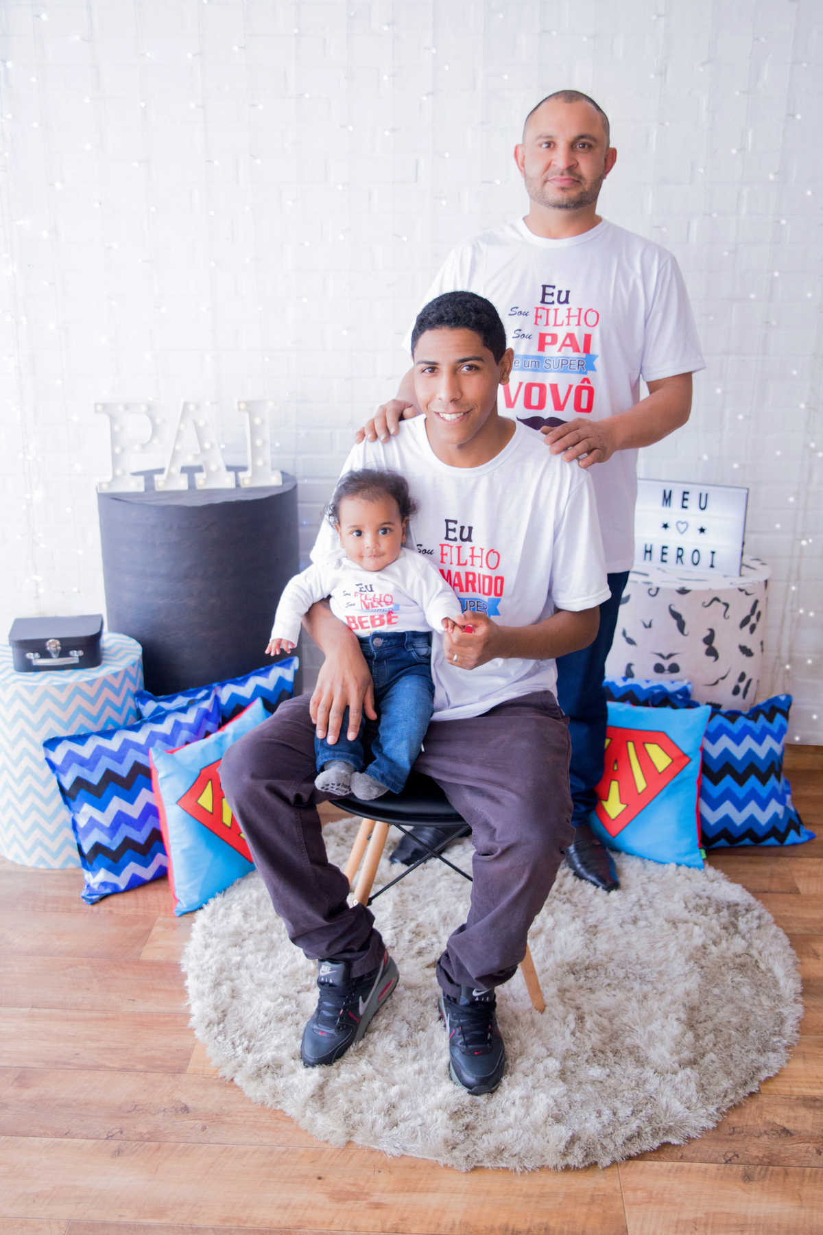 acompanhamento mensal de bebe caxias do sul figurino cenario tematico  personagem foto infantil serra gaucha fotografia familia mundo azul rosa ensaio fotografico crianca newborn baby menino menina smash the cake esmague o bolo banheira urso circo