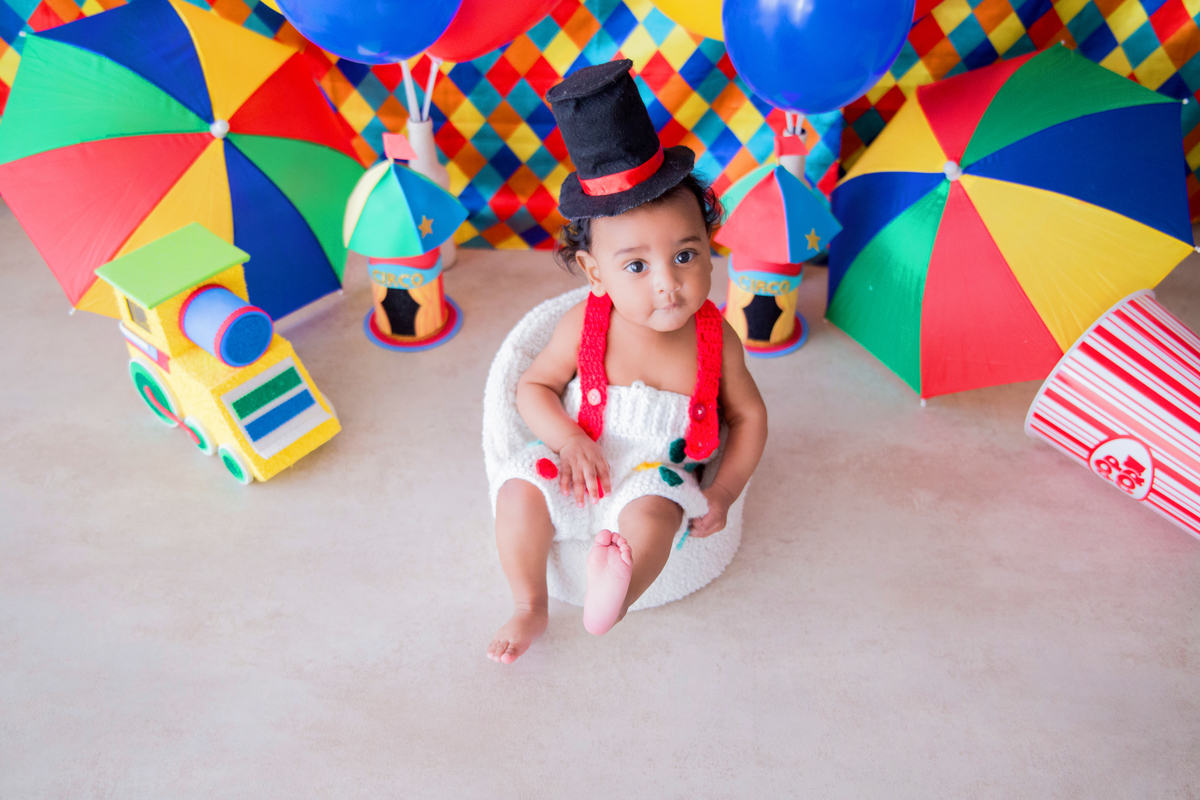 acompanhamento mensal de bebe caxias do sul figurino cenario tematico  personagem foto infantil serra gaucha fotografia familia mundo azul rosa ensaio fotografico crianca newborn baby menino menina smash the cake esmague o bolo banheira urso circo