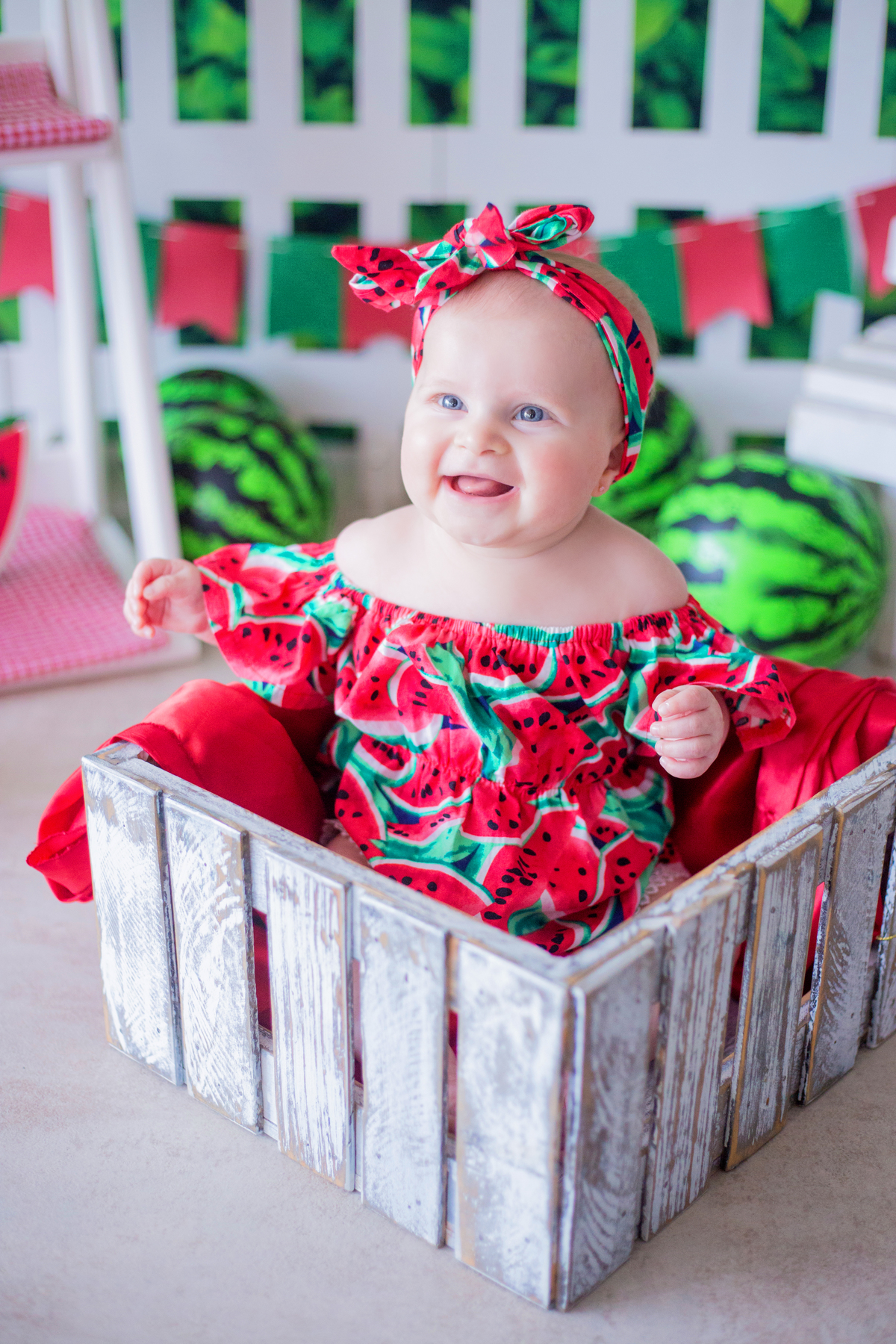 acompanhamento mensal de bebe caxias do sul figurino cenario tematico  personagem foto infantil serra gaucha fotografia familia mundo azul rosa ensaio fotografico crianca newborn baby menino menina smash the cake esmague o bolo banheira urso circo
