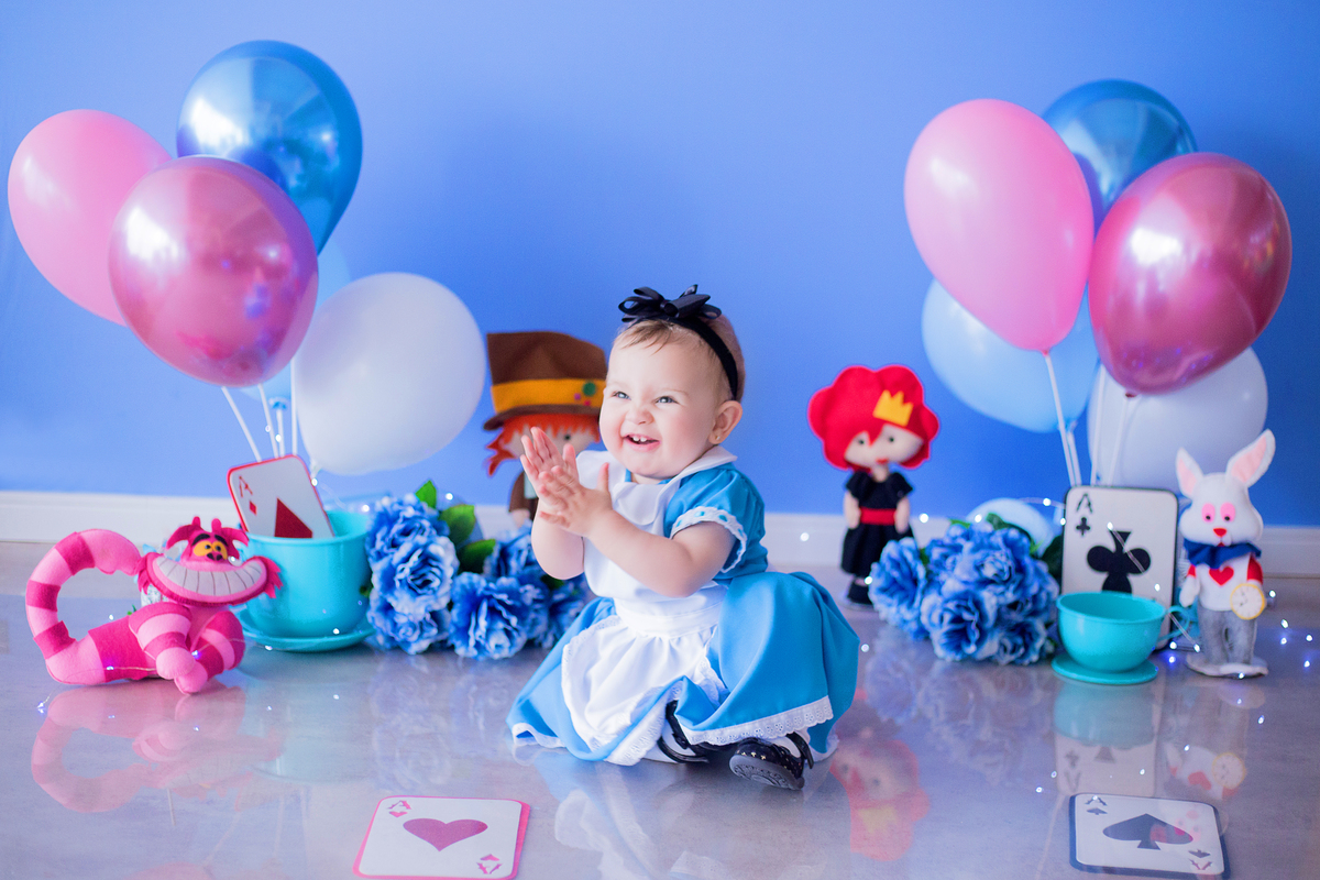 acompanhamento mensal de bebe caxias do sul figurino cenario tematico  personagem foto infantil serra gaucha fotografia familia mundo azul rosa ensaio fotografico crianca newborn baby menino menina smash the cake esmague o bolo banheira urso circo