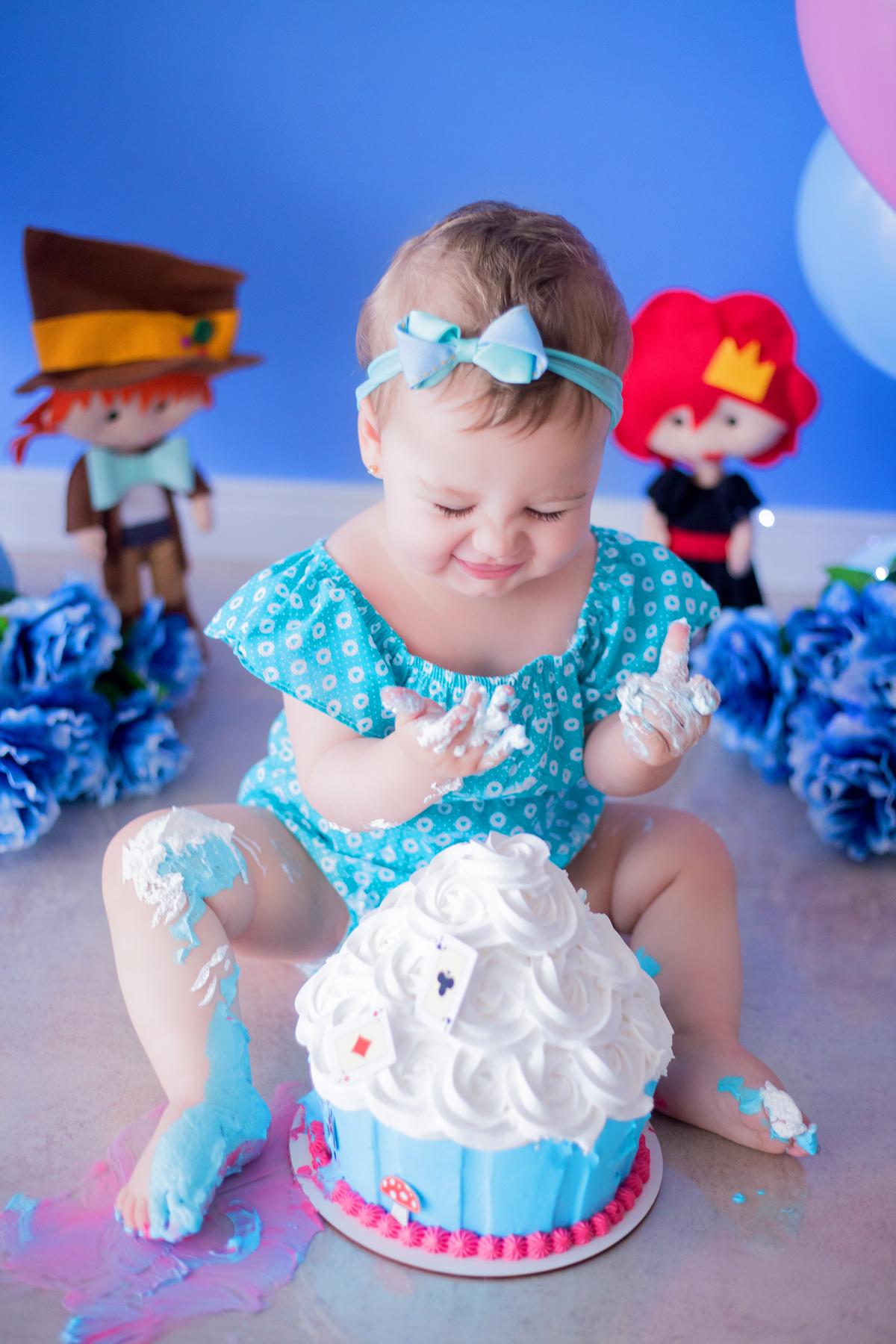 acompanhamento mensal de bebe caxias do sul figurino cenario tematico  personagem foto infantil serra gaucha fotografia familia mundo azul rosa ensaio fotografico crianca newborn baby menino menina smash the cake esmague o bolo banheira urso circo