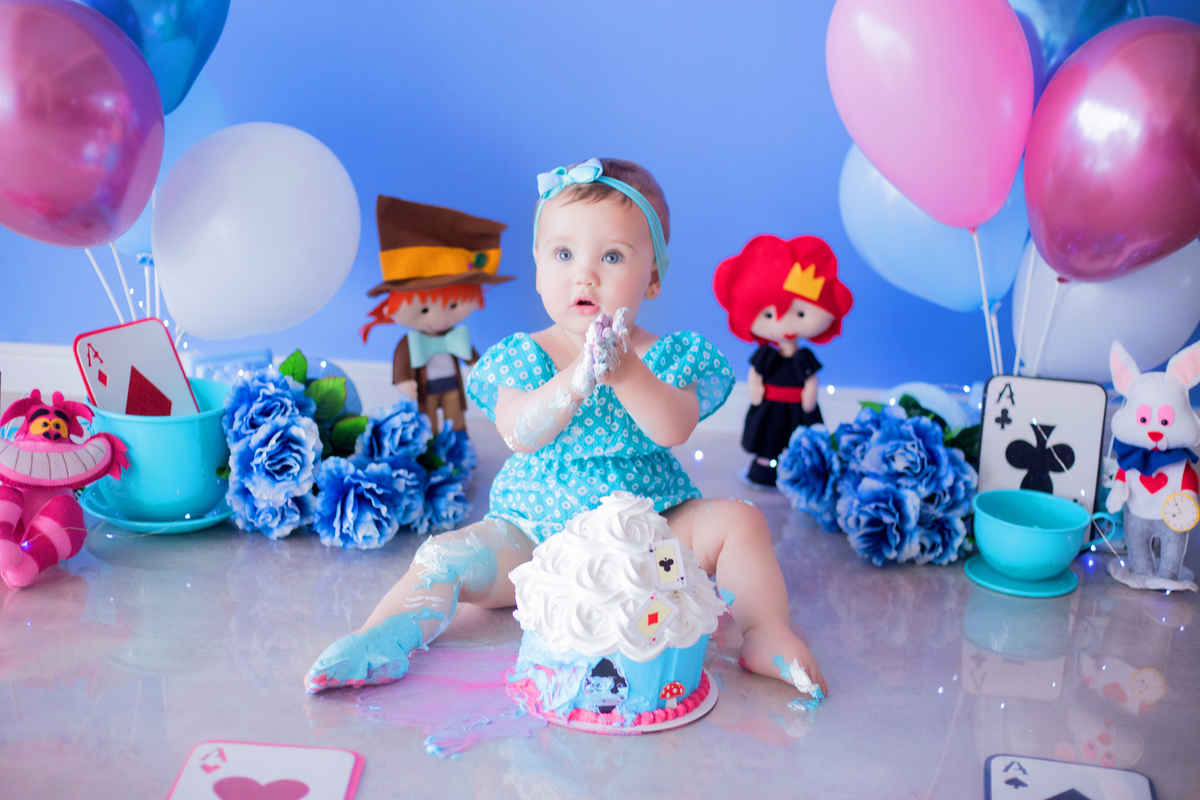 acompanhamento mensal de bebe caxias do sul figurino cenario tematico  personagem foto infantil serra gaucha fotografia familia mundo azul rosa ensaio fotografico crianca newborn baby menino menina smash the cake esmague o bolo banheira urso circo