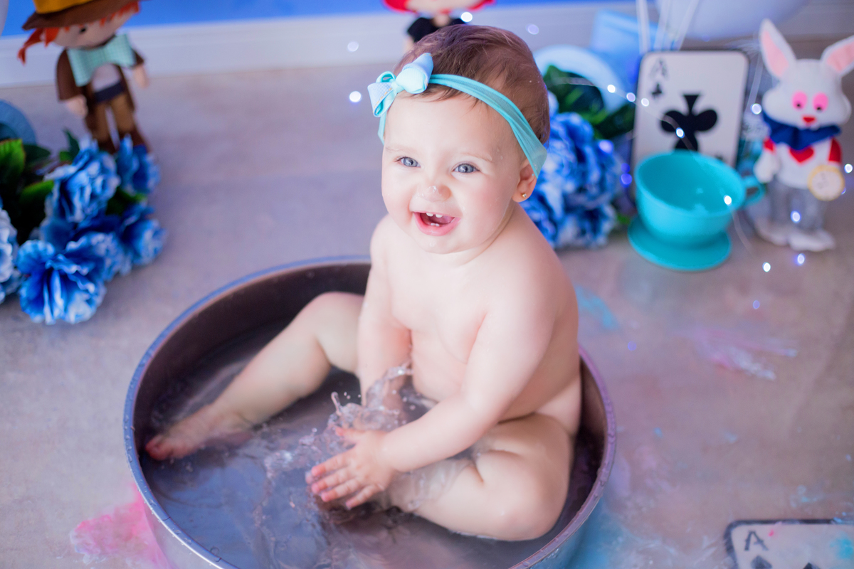 acompanhamento mensal de bebe caxias do sul figurino cenario tematico  personagem foto infantil serra gaucha fotografia familia mundo azul rosa ensaio fotografico crianca newborn baby menino menina smash the cake esmague o bolo banheira urso circo