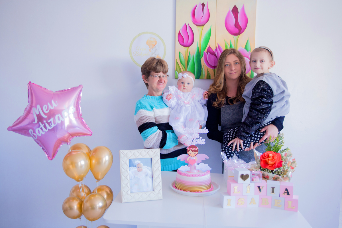 acompanhamento mensal de bebe caxias do sul figurino cenario tematico  personagem foto infantil serra gaucha fotografia familia mundo azul rosa ensaio fotografico crianca newborn baby menino menina smash the cake esmague o bolo banheira urso circo
