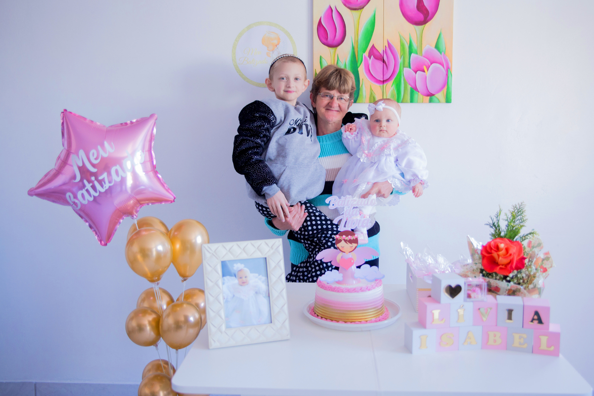 acompanhamento mensal de bebe caxias do sul figurino cenario tematico  personagem foto infantil serra gaucha fotografia familia mundo azul rosa ensaio fotografico crianca newborn baby menino menina smash the cake esmague o bolo banheira urso circo