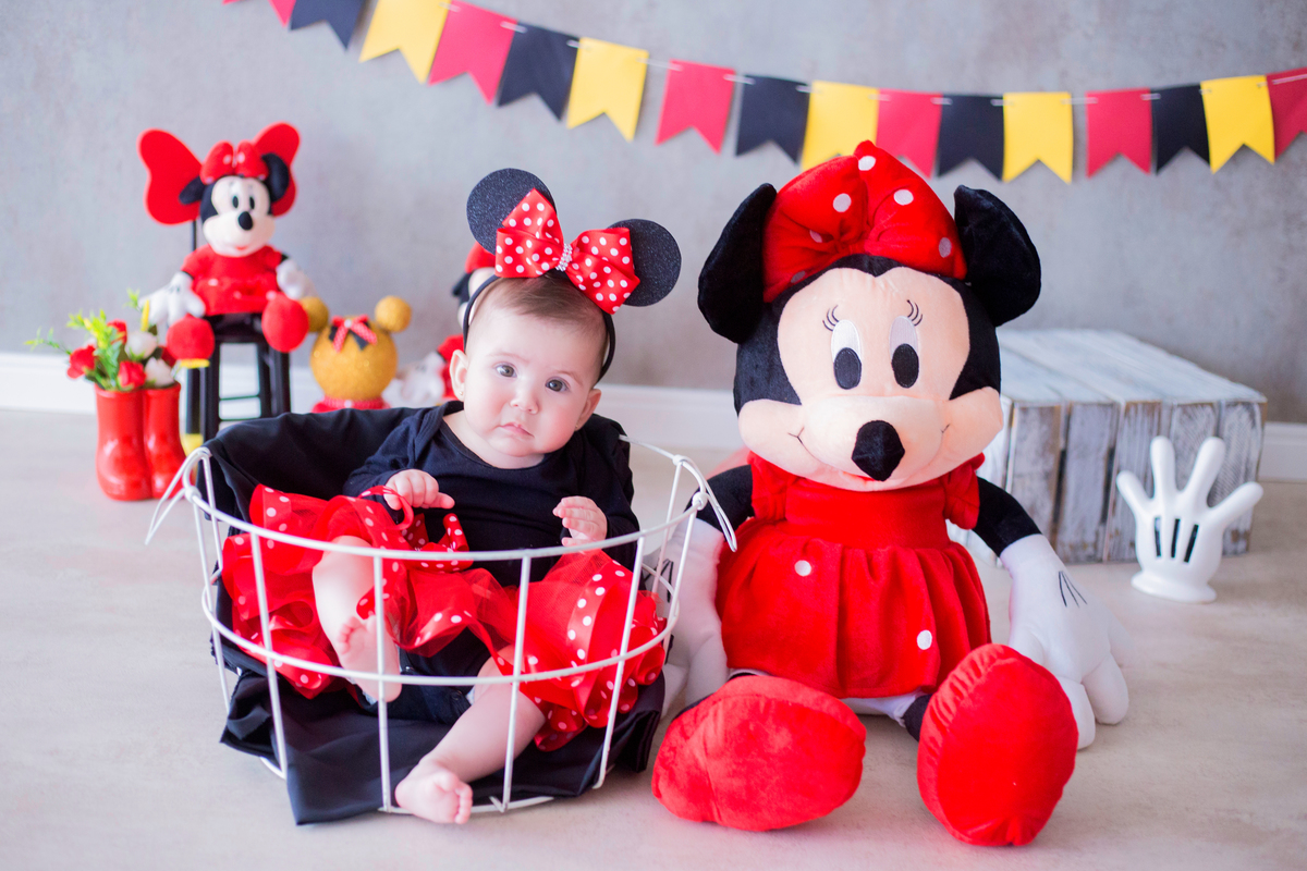 acompanhamento mensal de bebe caxias do sul figurino cenario tematico  personagem foto infantil serra gaucha fotografia familia mundo azul rosa ensaio fotografico crianca newborn baby menino menina smash the cake esmague o bolo banheira urso circo