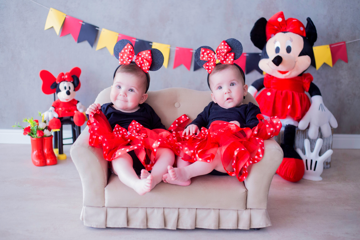 acompanhamento mensal de bebe caxias do sul figurino cenario tematico  personagem foto infantil serra gaucha fotografia familia mundo azul rosa ensaio fotografico crianca newborn baby menino menina smash the cake esmague o bolo banheira urso circo