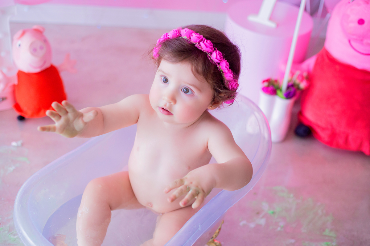 acompanhamento mensal de bebe caxias do sul figurino cenario tematico  personagem foto infantil serra gaucha fotografia familia mundo azul rosa ensaio fotografico crianca newborn baby menino menina smash the cake esmague o bolo banheira urso circo