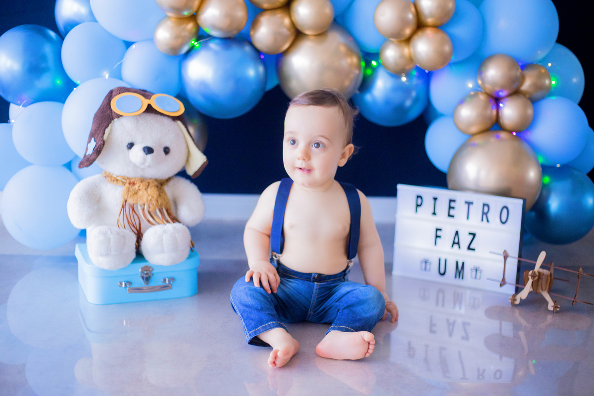acompanhamento mensal de bebe caxias do sul figurino cenario tematico  personagem foto infantil serra gaucha fotografia familia mundo azul rosa ensaio fotografico crianca newborn baby menino menina smash the cake esmague o bolo banheira urso circo