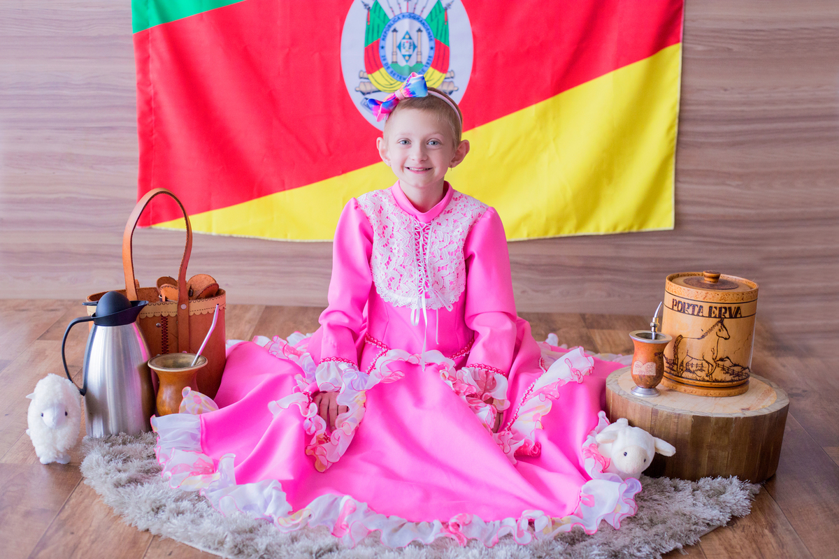 acompanhamento mensal de bebe caxias do sul figurino cenario tematico  personagem foto infantil serra gaucha fotografia familia mundo azul rosa ensaio fotografico crianca newborn baby menino menina smash the cake esmague o bolo banheira urso circo