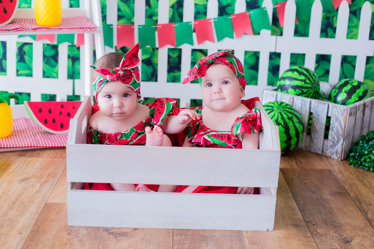 acompanhamento mensal de bebe caxias do sul figurino cenario tematico  personagem foto infantil serra gaucha fotografia familia mundo azul rosa ensaio fotografico crianca newborn baby menino menina smash the cake esmague o bolo banheira urso circo
