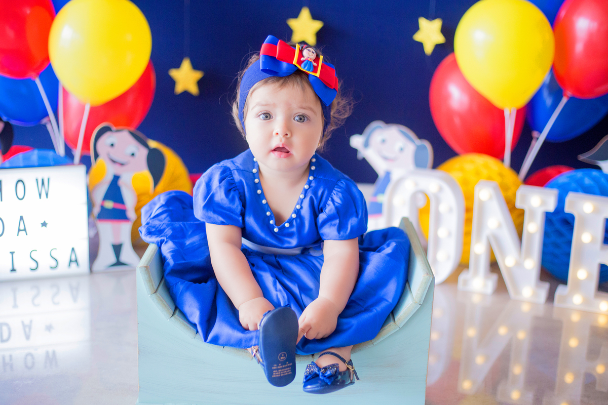 acompanhamento mensal de bebe caxias do sul figurino cenario tematico  personagem foto infantil serra gaucha fotografia familia mundo azul rosa ensaio fotografico crianca newborn baby menino menina smash the cake esmague o bolo banheira urso circo