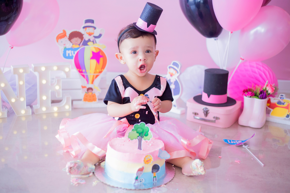 acompanhamento mensal de bebe caxias do sul figurino cenario tematico  personagem foto infantil serra gaucha fotografia familia mundo azul rosa ensaio fotografico crianca newborn baby menino menina smash the cake esmague o bolo banheira urso circo