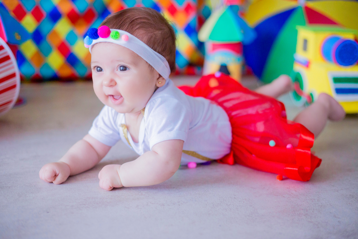 acompanhamento mensal de bebe caxias do sul figurino cenario tematico  personagem foto infantil serra gaucha fotografia familia mundo azul rosa ensaio fotografico crianca newborn baby menino menina smash the cake esmague o bolo banheira urso circo