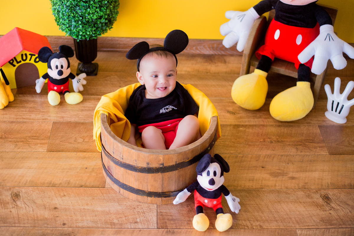 acompanhamento mensal de bebe caxias do sul figurino cenario tematico  personagem foto infantil serra gaucha fotografia familia mundo azul rosa ensaio fotografico crianca newborn baby menino menina smash the cake esmague o bolo banheira urso circo