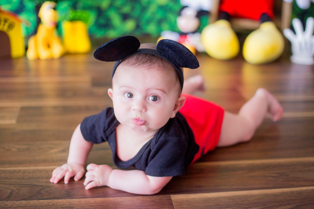 acompanhamento mensal de bebe caxias do sul figurino cenario tematico  personagem foto infantil serra gaucha fotografia familia mundo azul rosa ensaio fotografico crianca newborn baby menino menina smash the cake esmague o bolo banheira urso circo