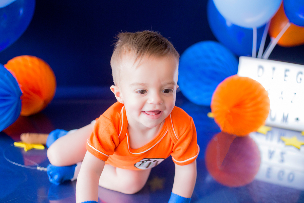 acompanhamento mensal de bebe caxias do sul figurino cenario tematico  personagem foto infantil serra gaucha fotografia familia mundo azul rosa ensaio fotografico crianca newborn baby menino menina smash the cake esmague o bolo banheira urso circo