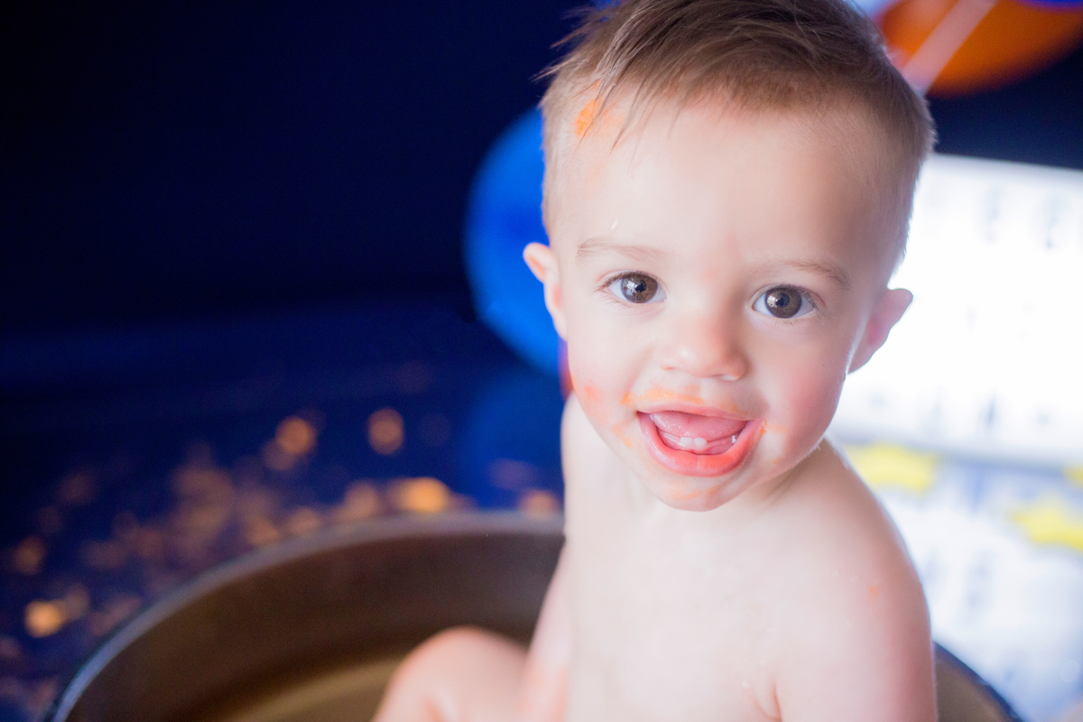 acompanhamento mensal de bebe caxias do sul figurino cenario tematico  personagem foto infantil serra gaucha fotografia familia mundo azul rosa ensaio fotografico crianca newborn baby menino menina smash the cake esmague o bolo banheira urso circo